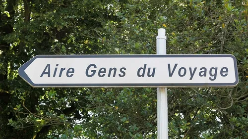 Aires d’accueil des gens du voyage en Sarthe : à peine 127 000...